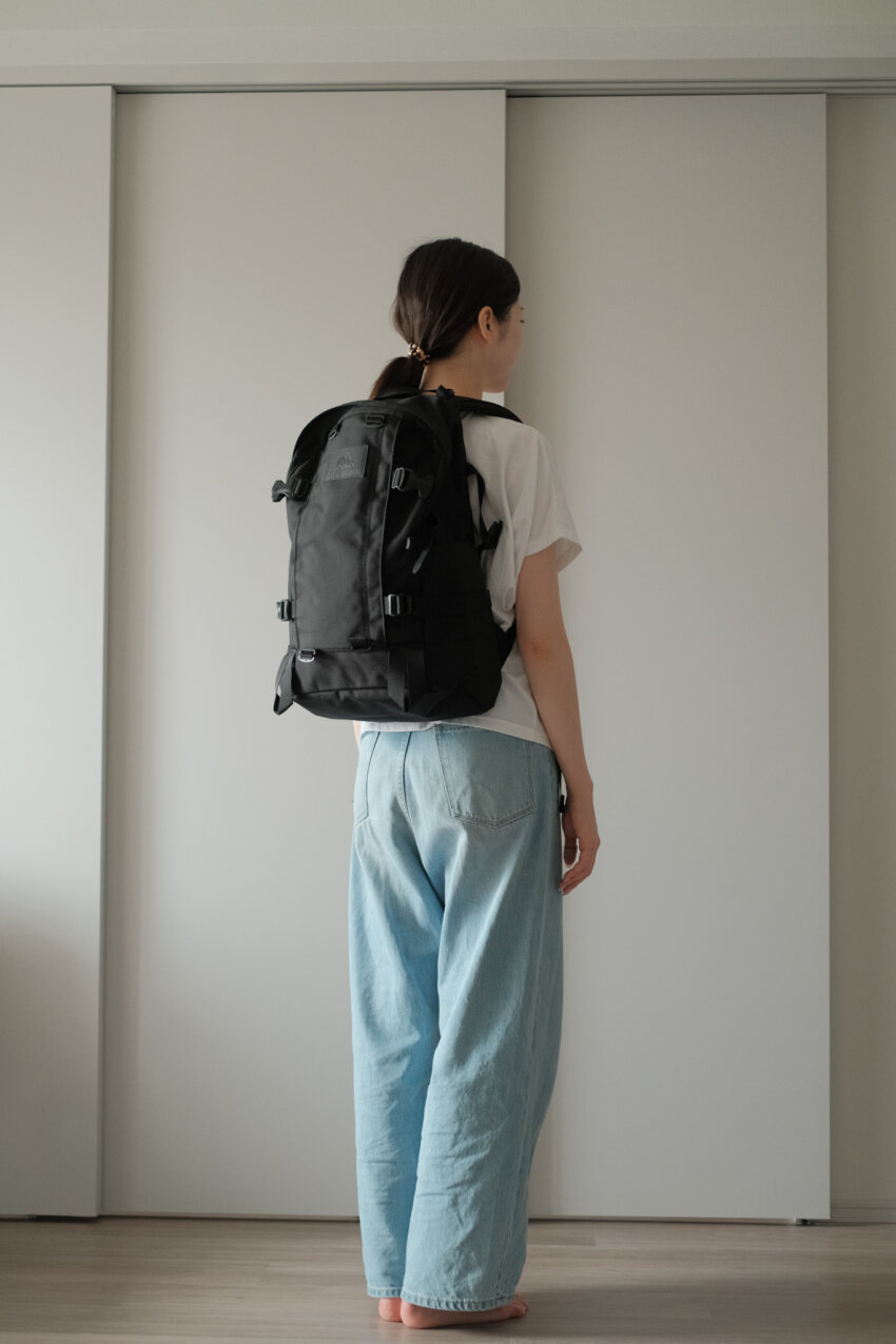 グレゴリーオールデイの女性着用イメージ