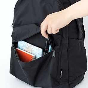 カリマーMデイパック25のフロントポケット