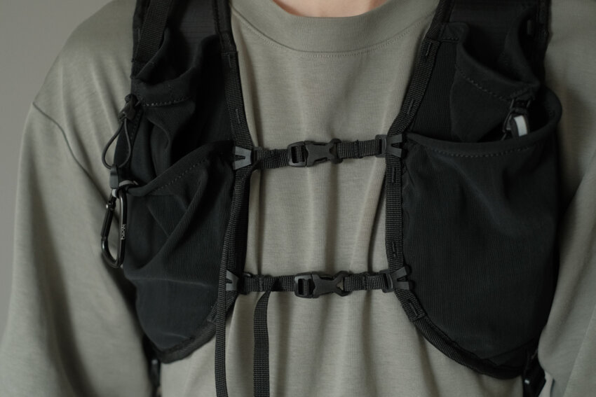 カリマーCleave20のショルダーハーネス部分