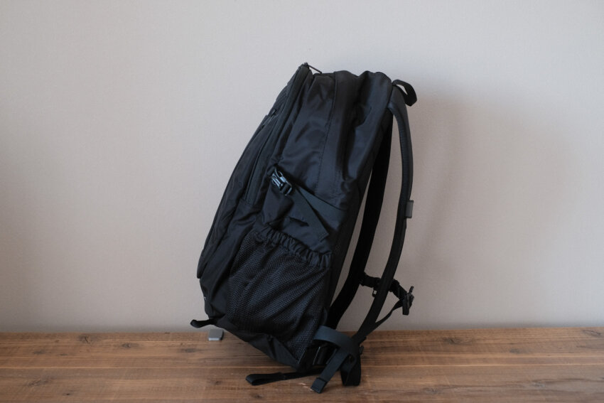 ノースフェイスシングルショットの側面