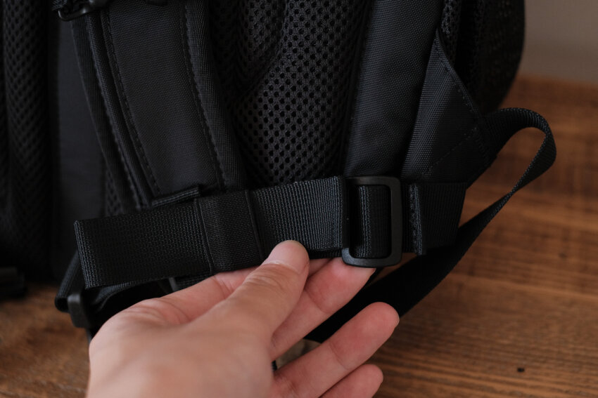 ノースフェイスシングルショットのウエストベルトを取り外し