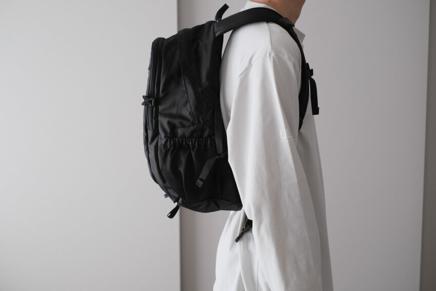 ノースフェイスシングルショットの側面