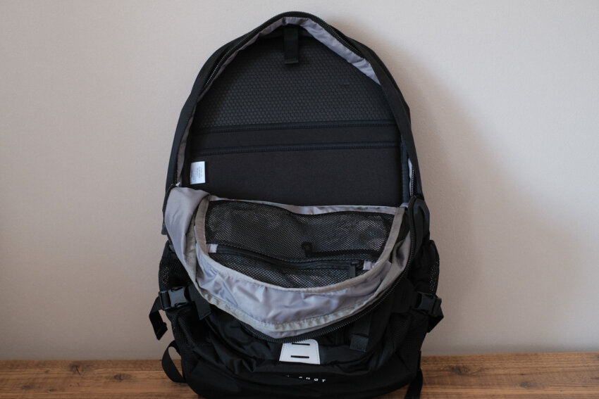 ノースフェイスビッグショットのメインコンパートメント