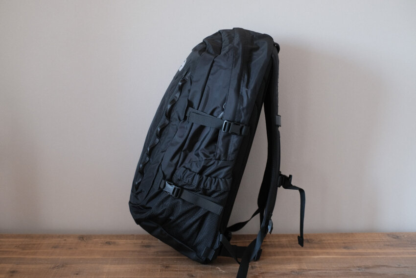 ノースフェイスビッグショットの側面