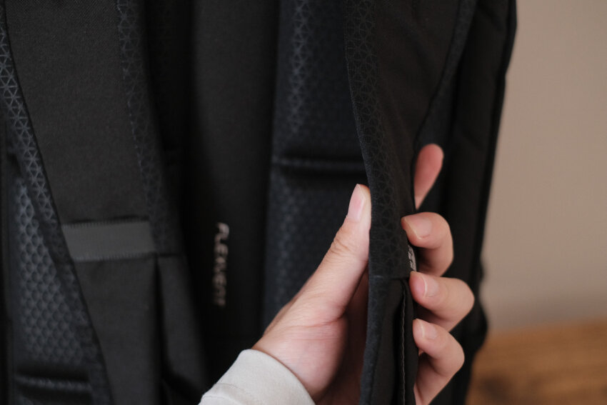 ノースフェイス　ジェスターのショルダーハーネス部分