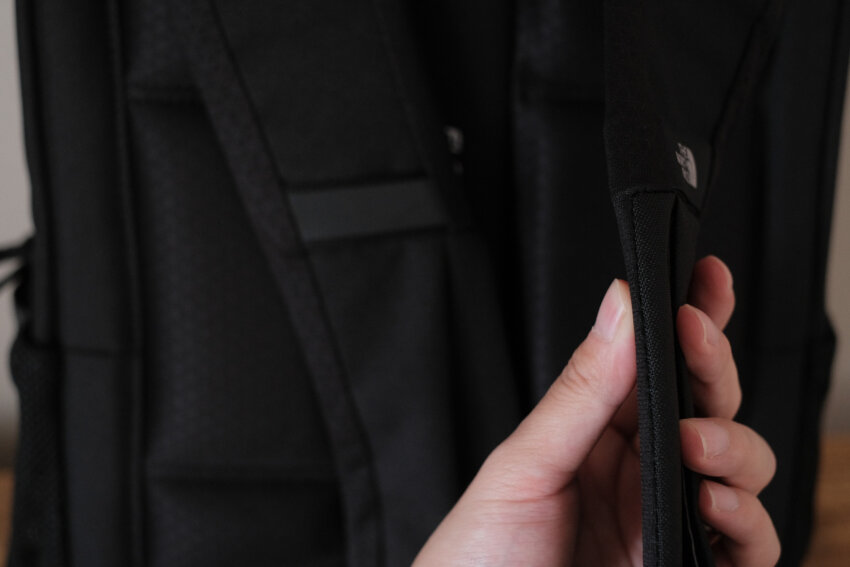 ノースフェイスヴォルトのショルダーハーネス