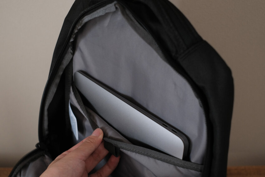 ノースフェイスヴォルトのPCスリーブ