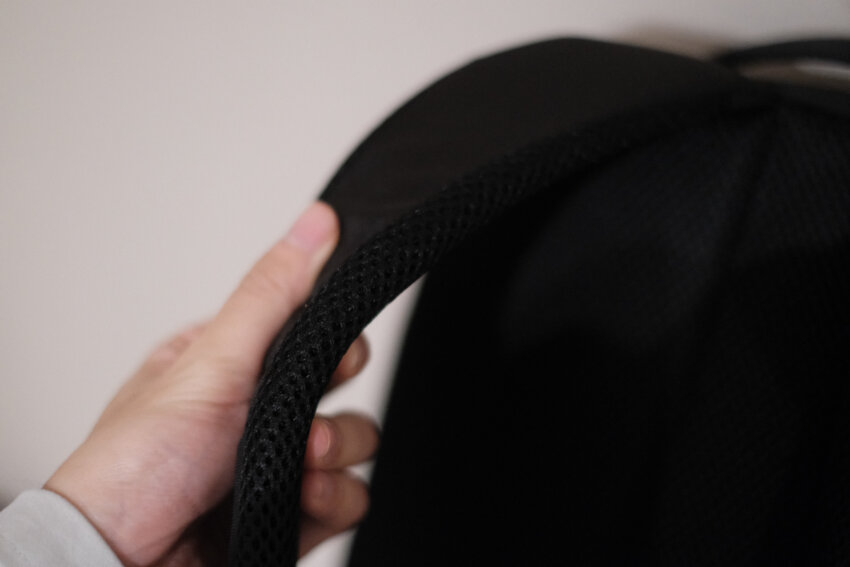 モンベルアウルパックのショルダーハーネス